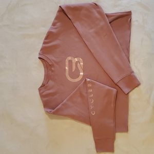 CYCLEBAR Rose colored Cropped Sweatshirt Rose Gold CB logo and sleeve, size Med